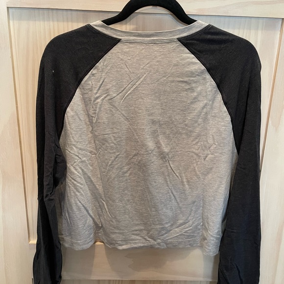 Lululemon Cropped Mens Long Sleeve - Picture 4 of 4